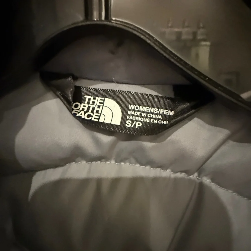 The North Face Women's Gray Puffer Vest - Picture 3 of 3